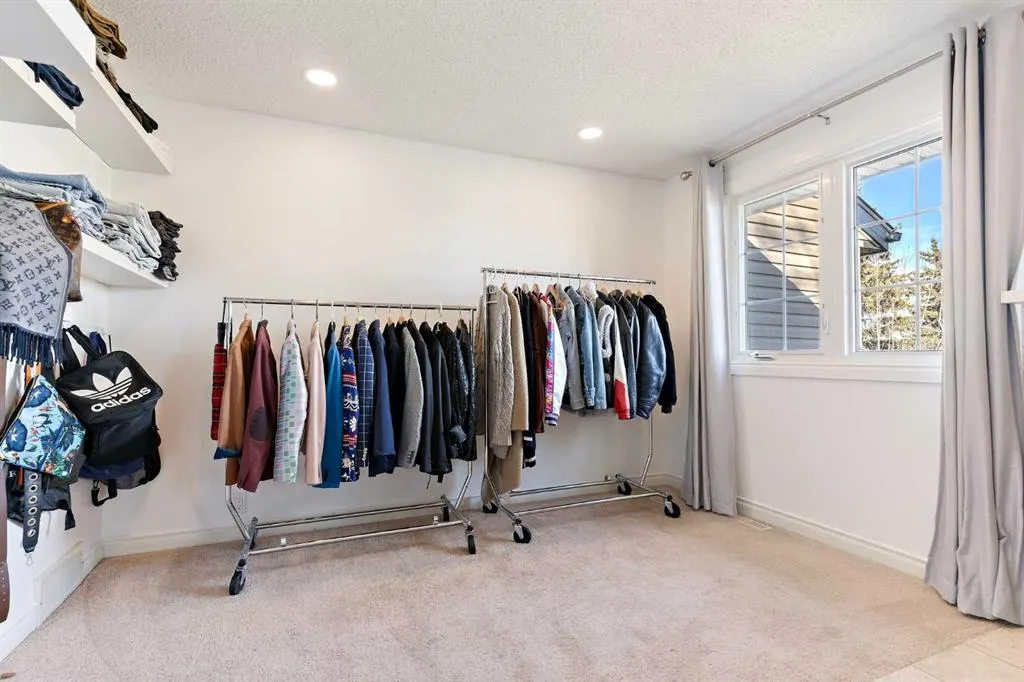 448 Strathcona Drive SW, #33
