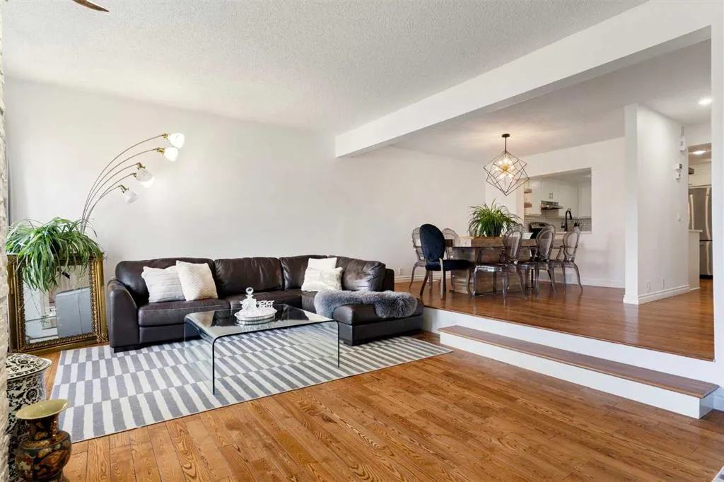 448 Strathcona Drive SW, #33