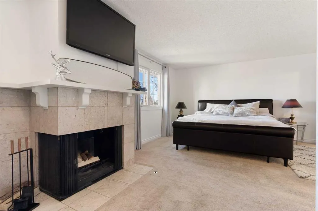 448 Strathcona Drive SW, #33
