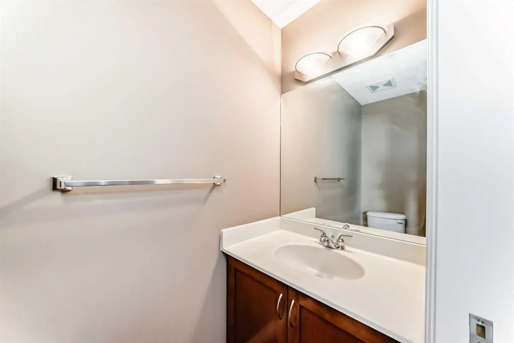 990 Centre Avenue NE, #108