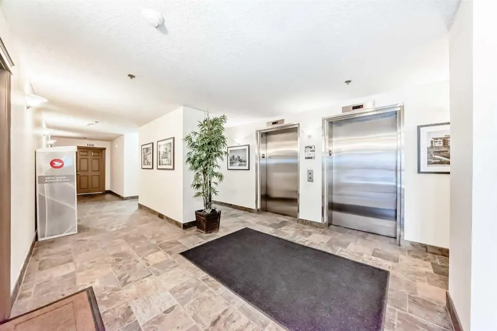 990 Centre Avenue NE, #108