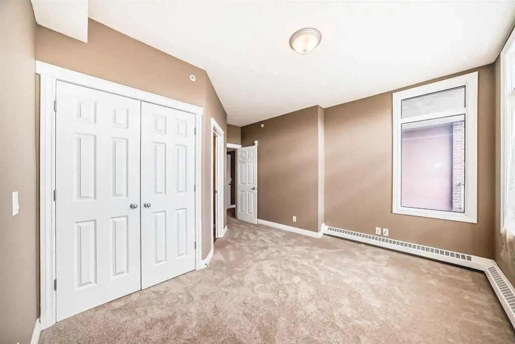 990 Centre Avenue NE, #108