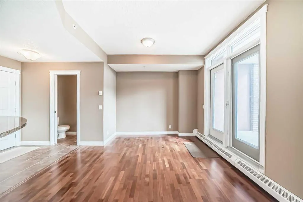 990 Centre Avenue NE, #108