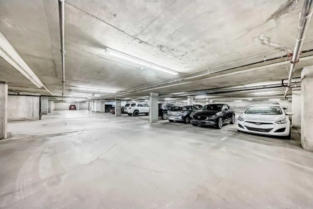 990 Centre Avenue NE, #108