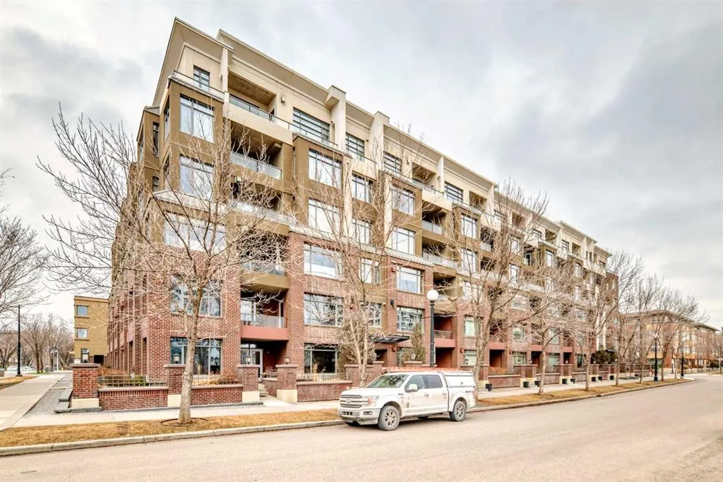 990 Centre Avenue NE, #108