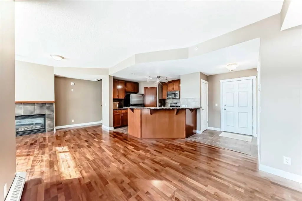 990 Centre Avenue NE, #108