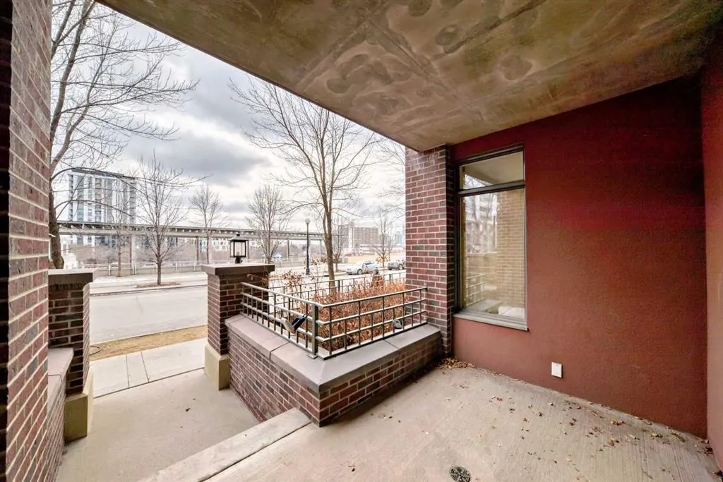 990 Centre Avenue NE, #108