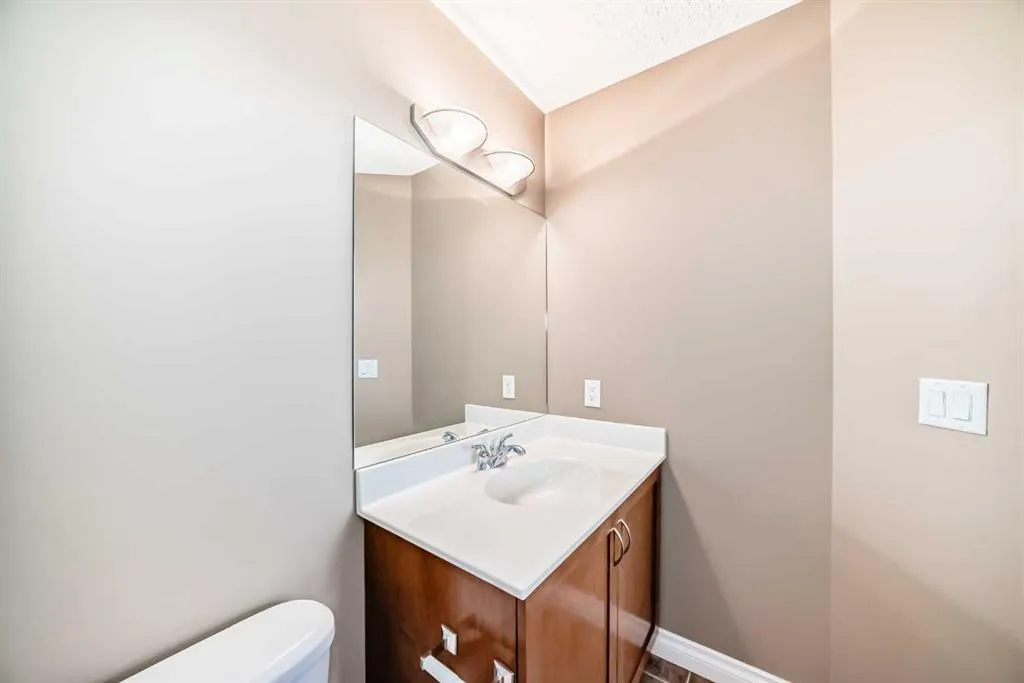 990 Centre Avenue NE, #108