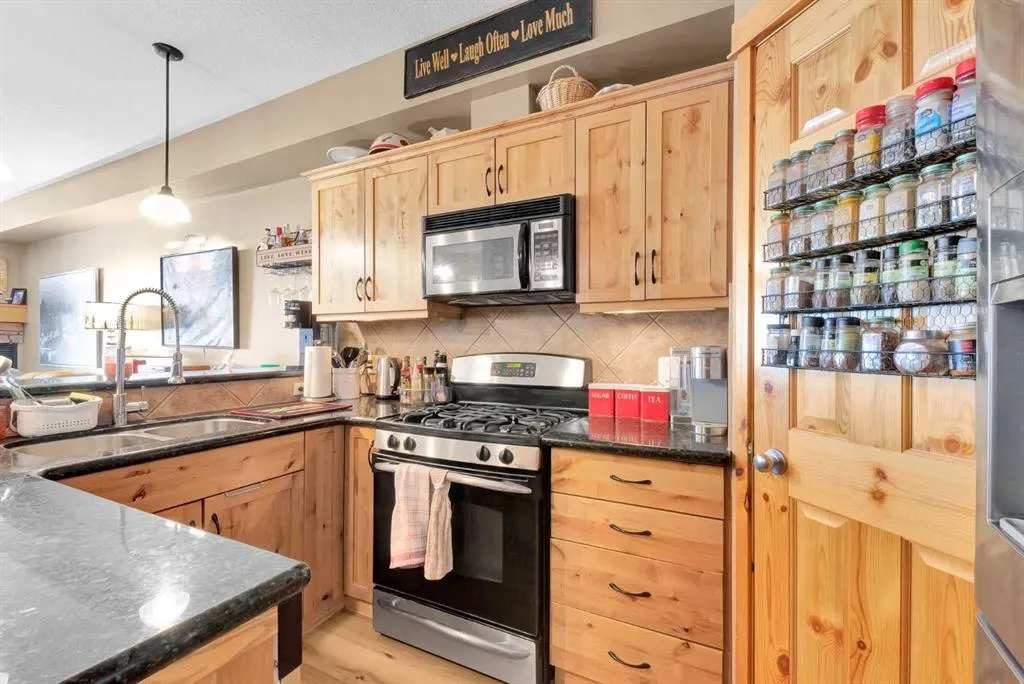 107 Armstrong Place, #612