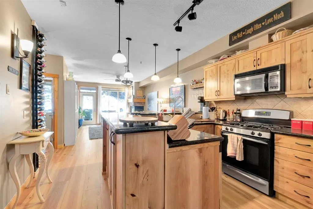 107 Armstrong Place, #612