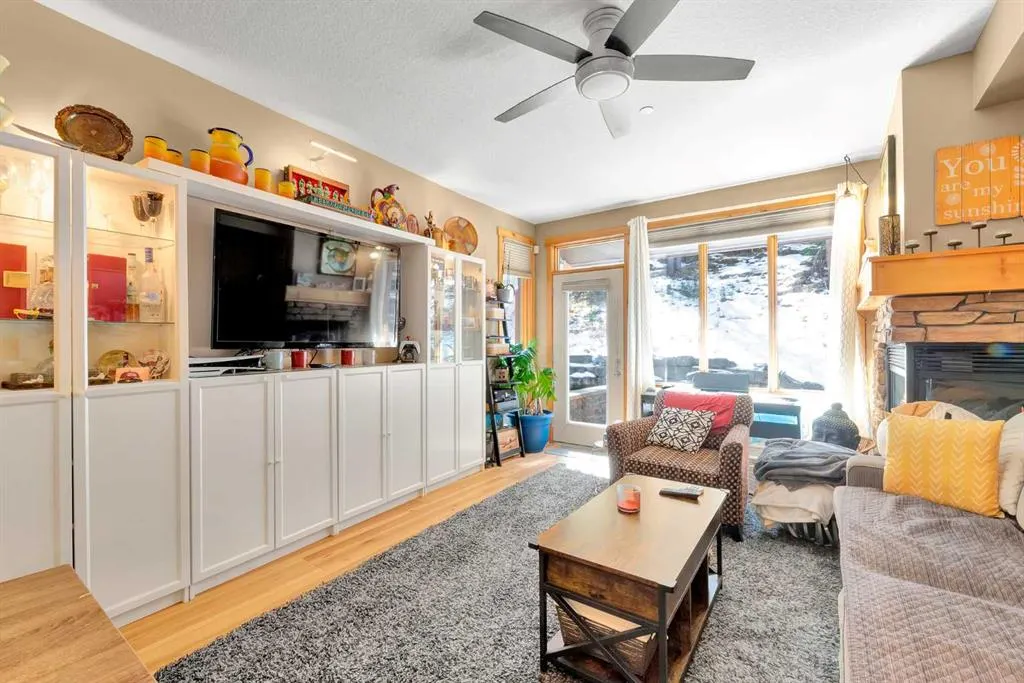 107 Armstrong Place, #612