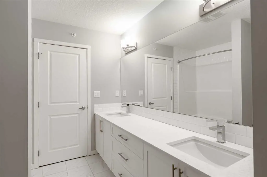 4350 Seton Drive SE, #401