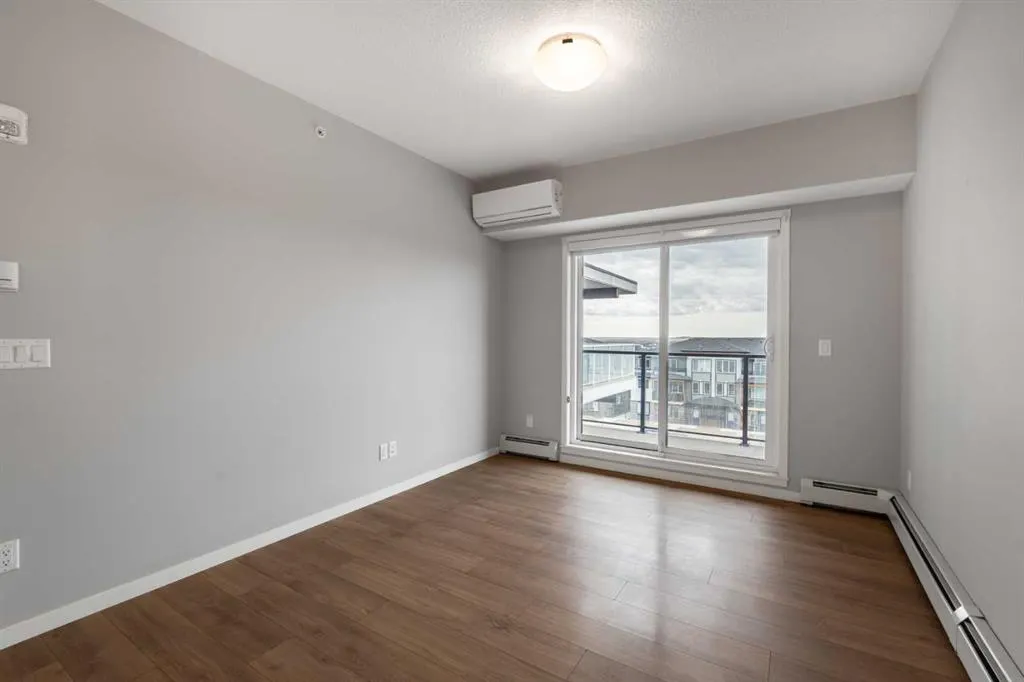 4350 Seton Drive SE, #401