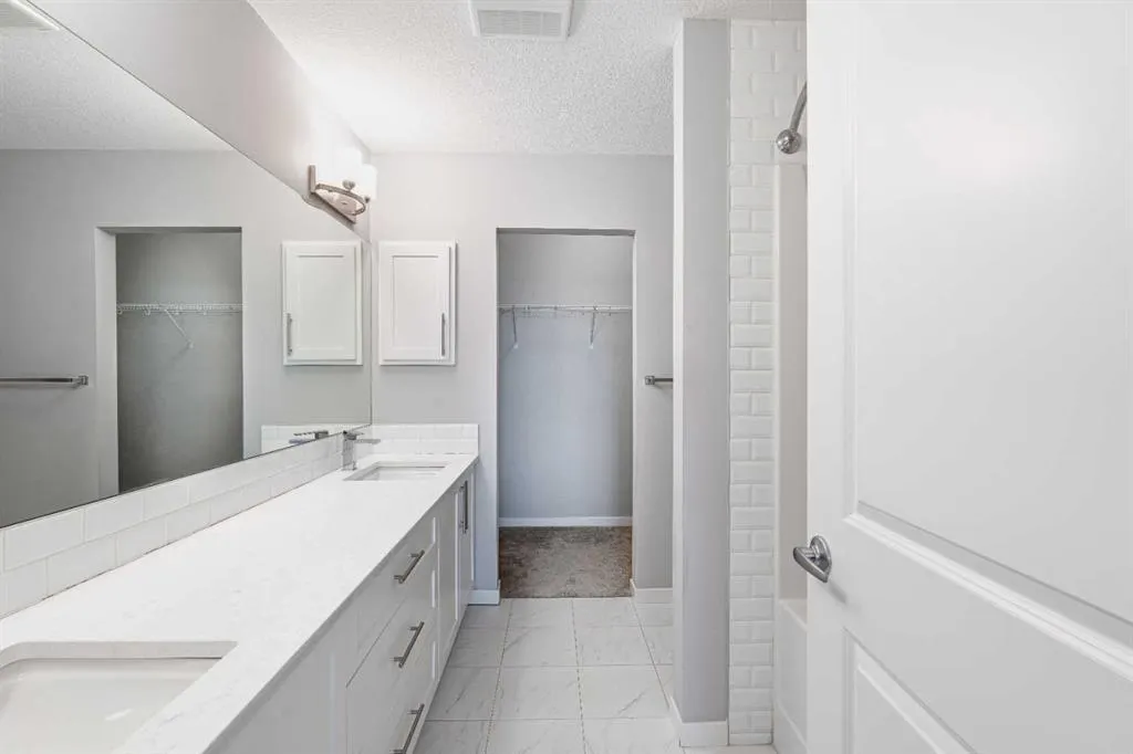 4350 Seton Drive SE, #401