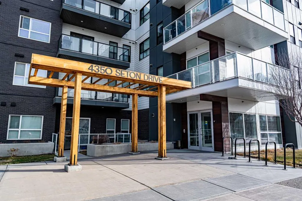 4350 Seton Drive SE, #401