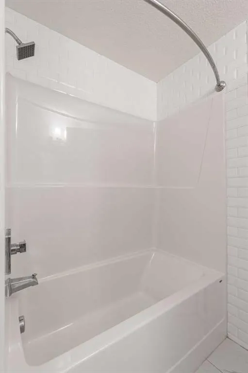 4350 Seton Drive SE, #401
