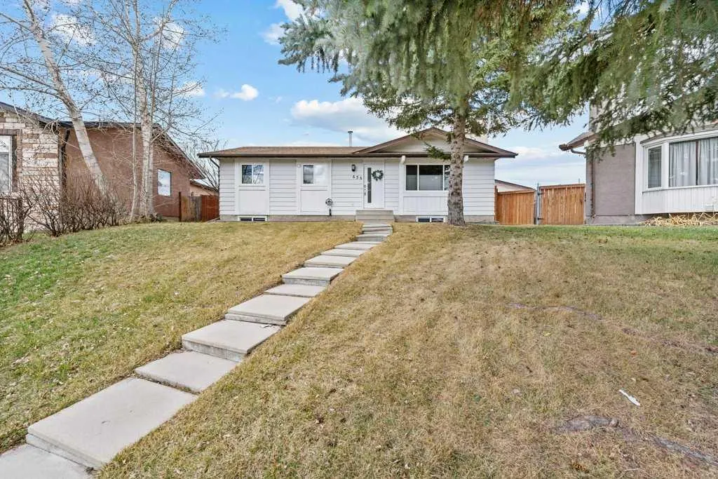 656 Malvern Drive NE