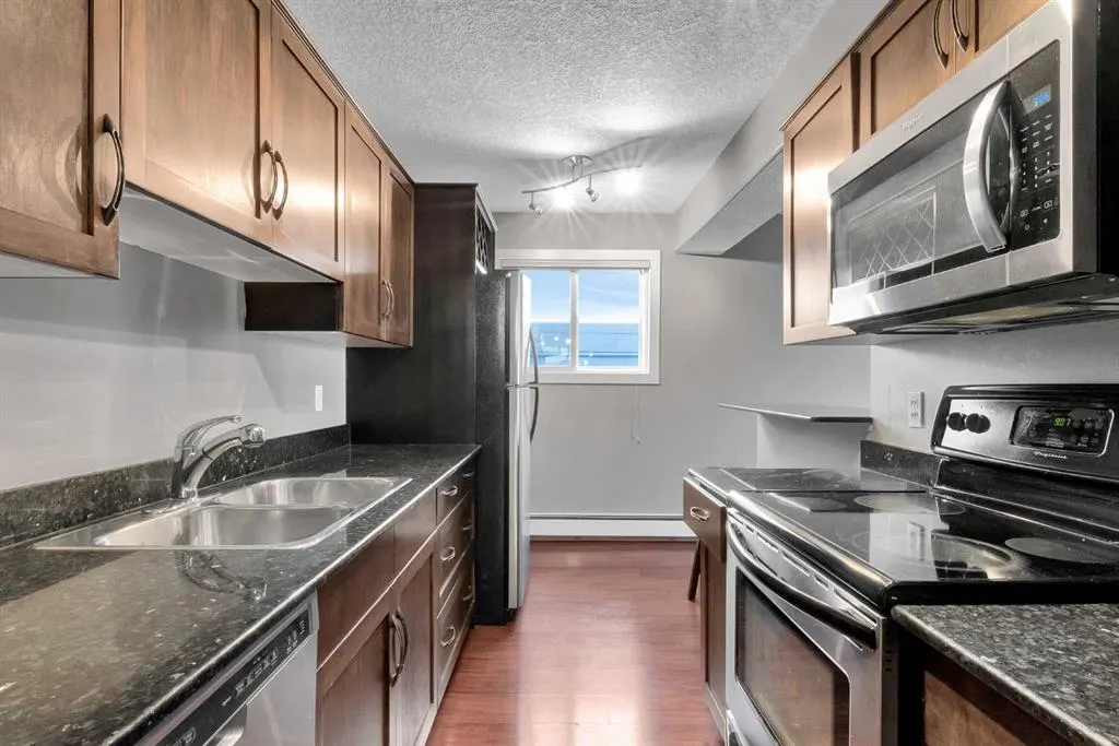 931 2 Avenue NW, #302
