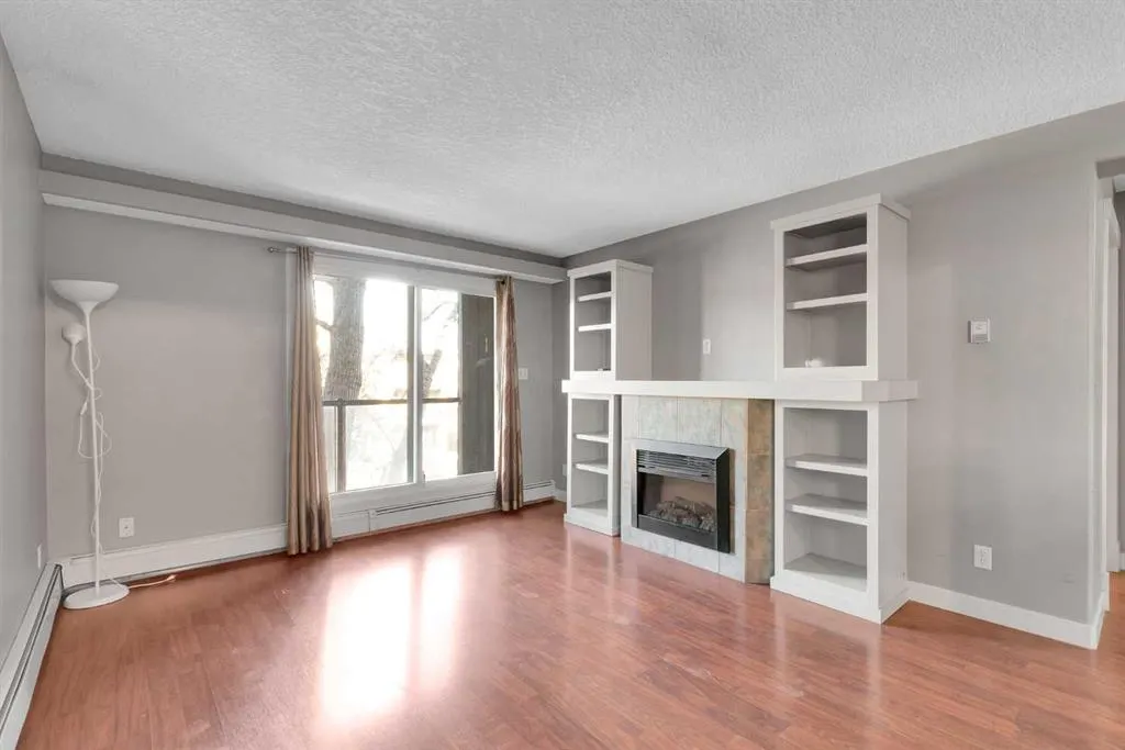 931 2 Avenue NW, #302