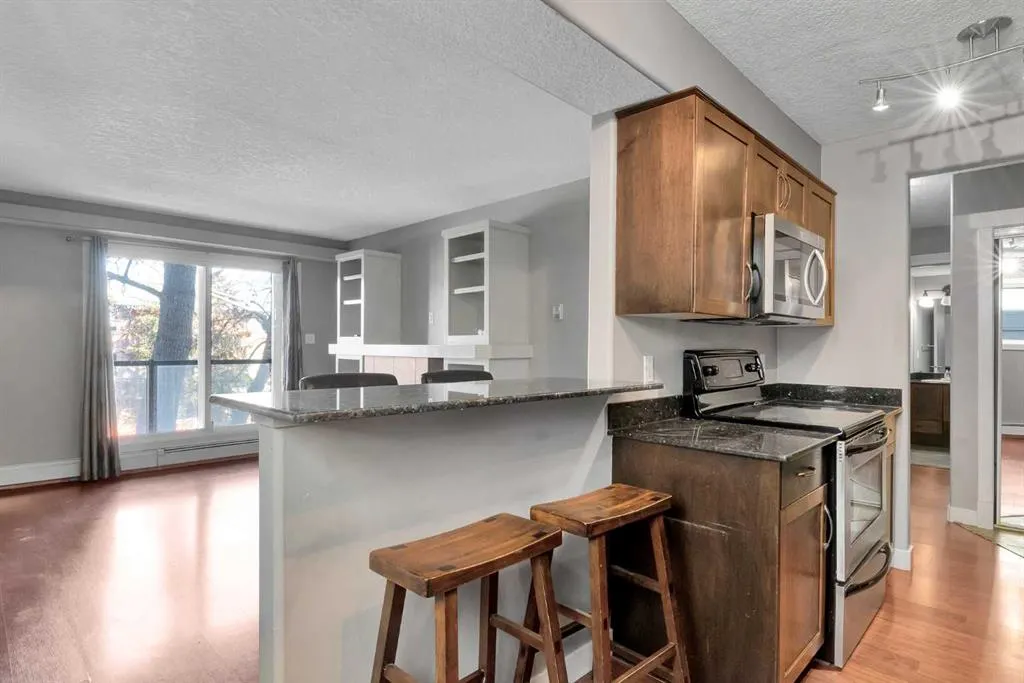 931 2 Avenue NW, #302