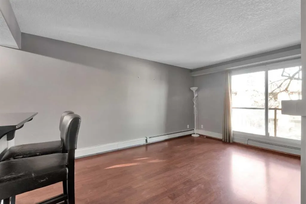 931 2 Avenue NW, #302