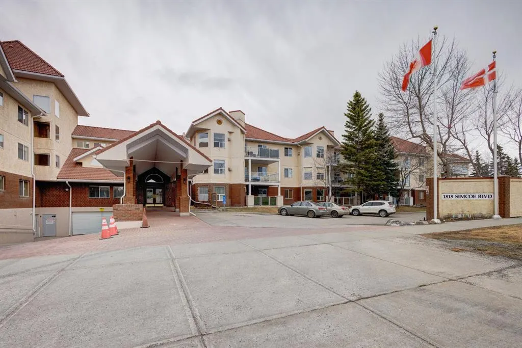 1818 Simcoe Boulevard SW, #3053