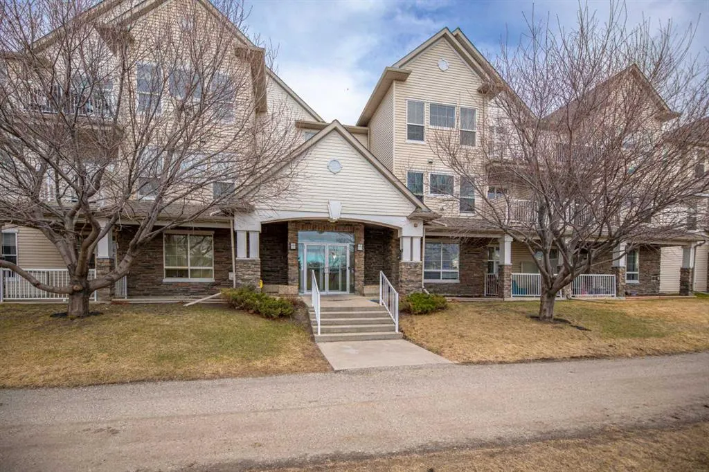 1000 Applevillage Court SE, #207