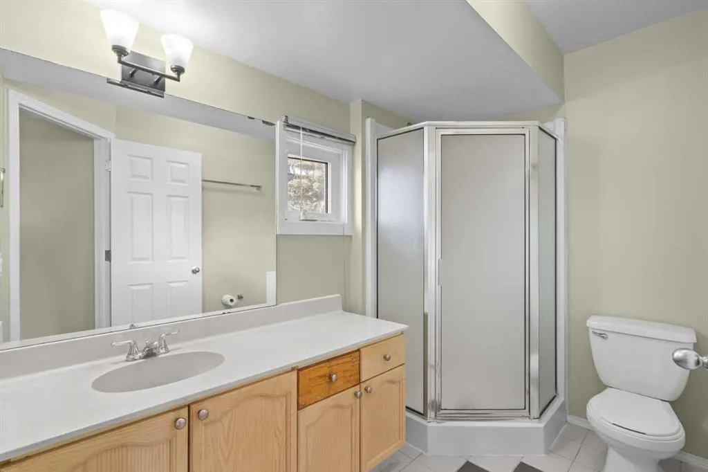 22 Coachway Gardens SW