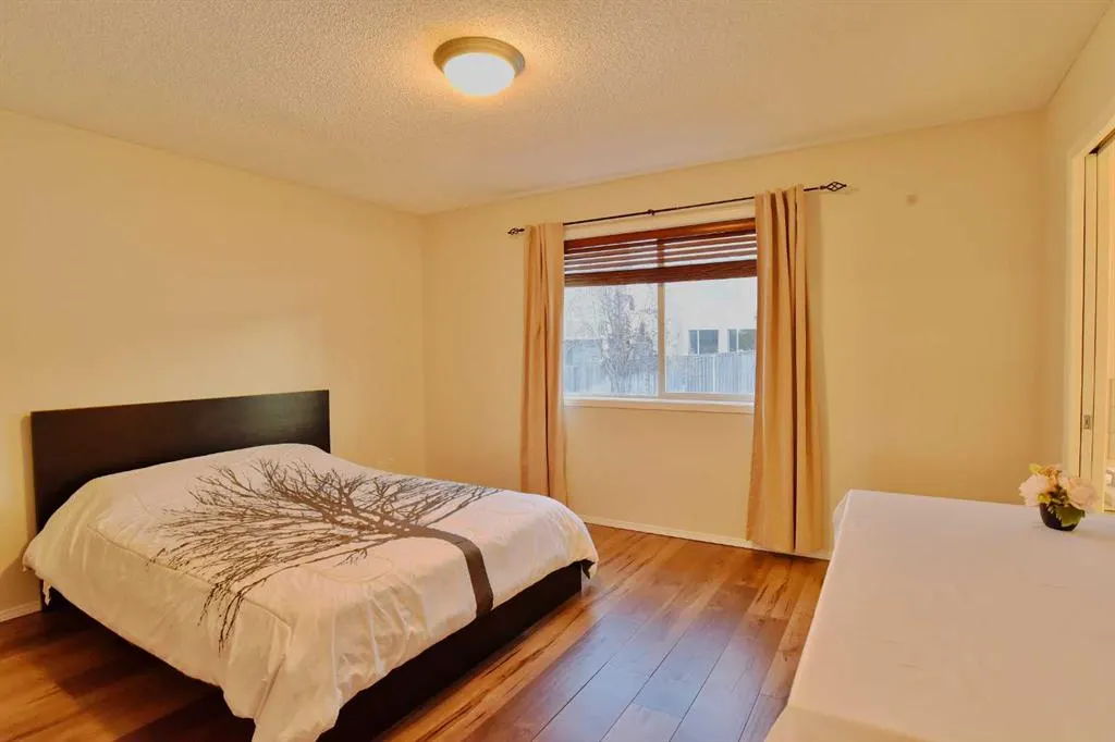 133 Panamount Court NW