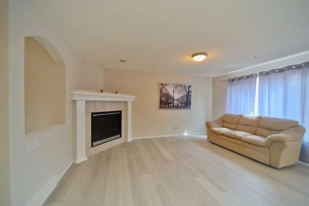 133 Panamount Court NW