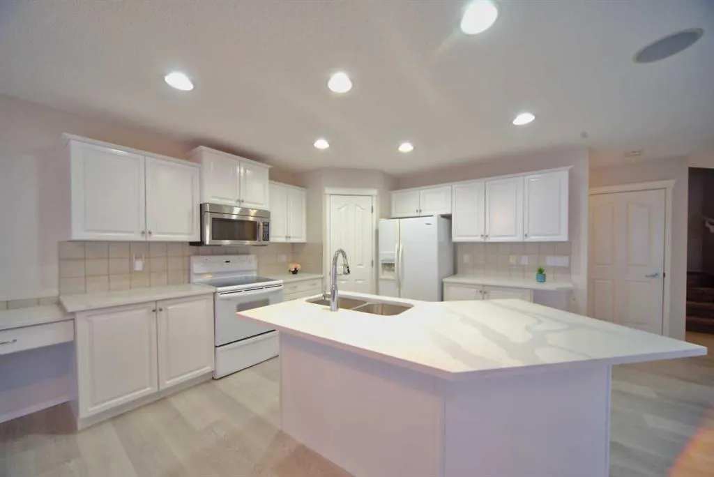 133 Panamount Court NW