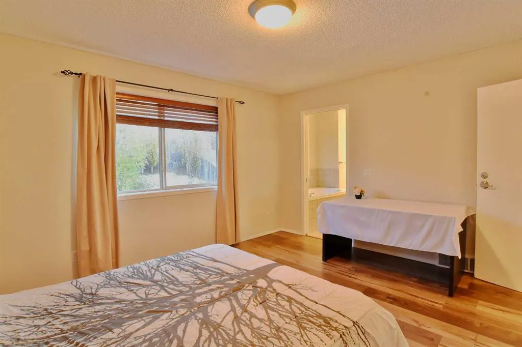 133 Panamount Court NW