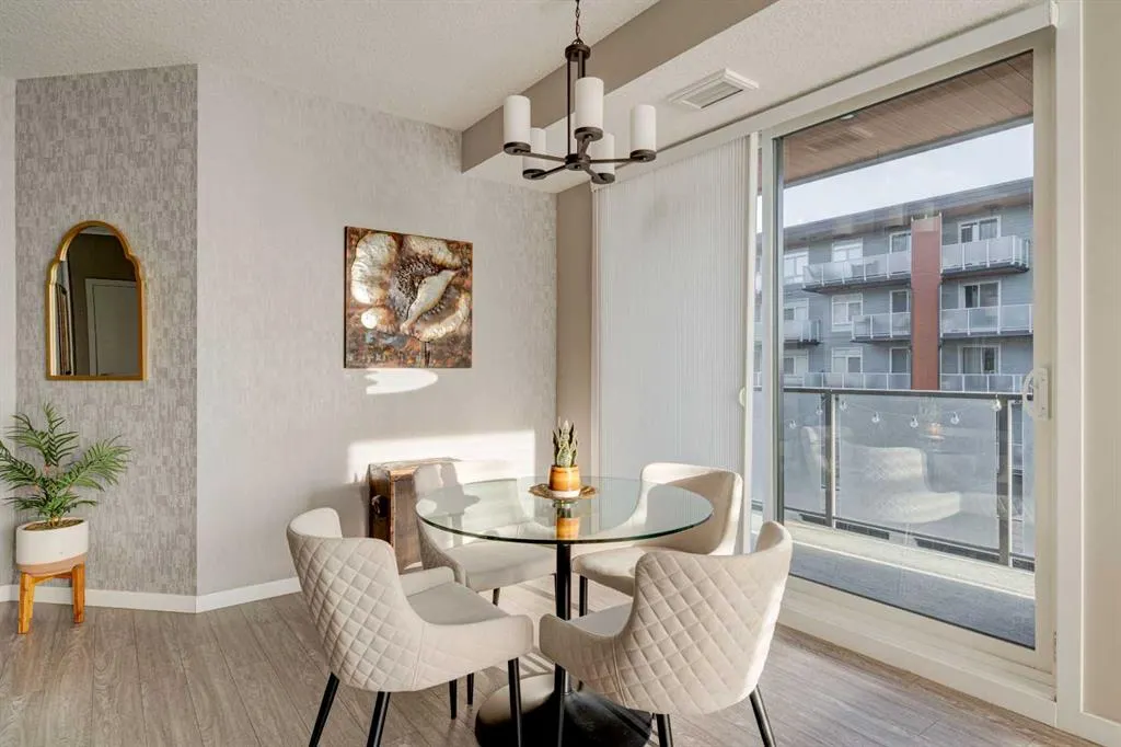 122 Mahogany Centre SE, #401