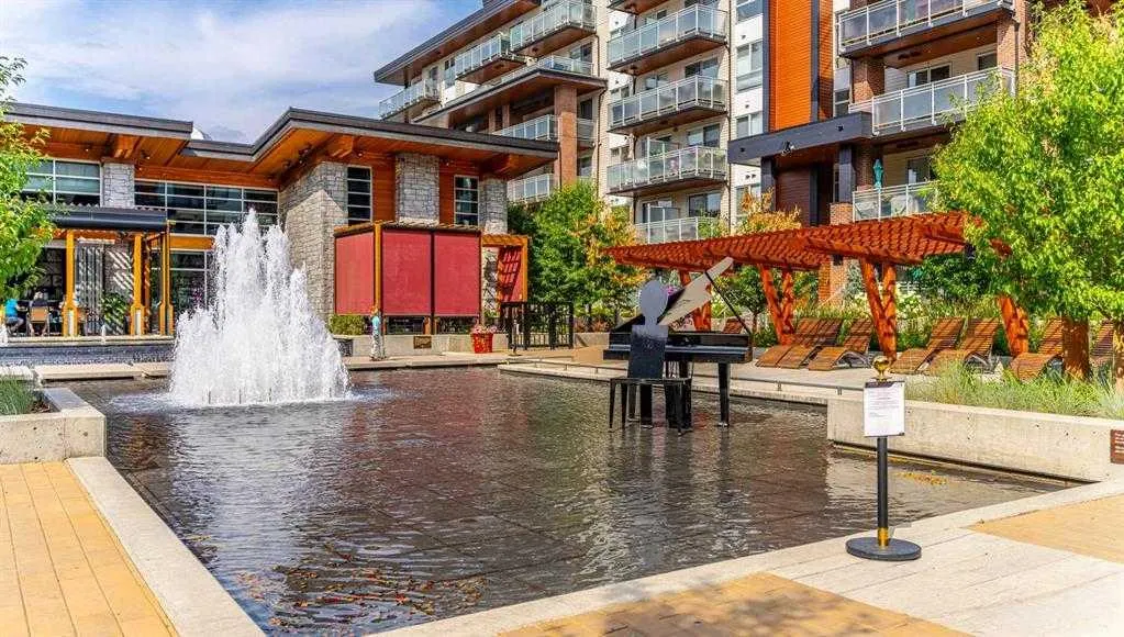 122 Mahogany Centre SE, #401
