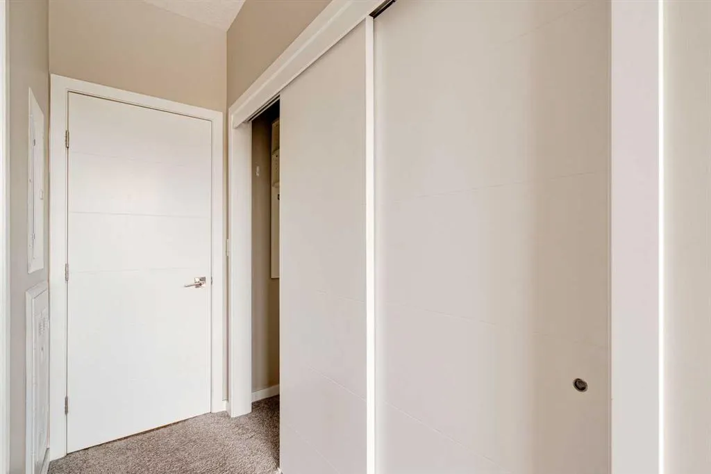 122 Mahogany Centre SE, #401