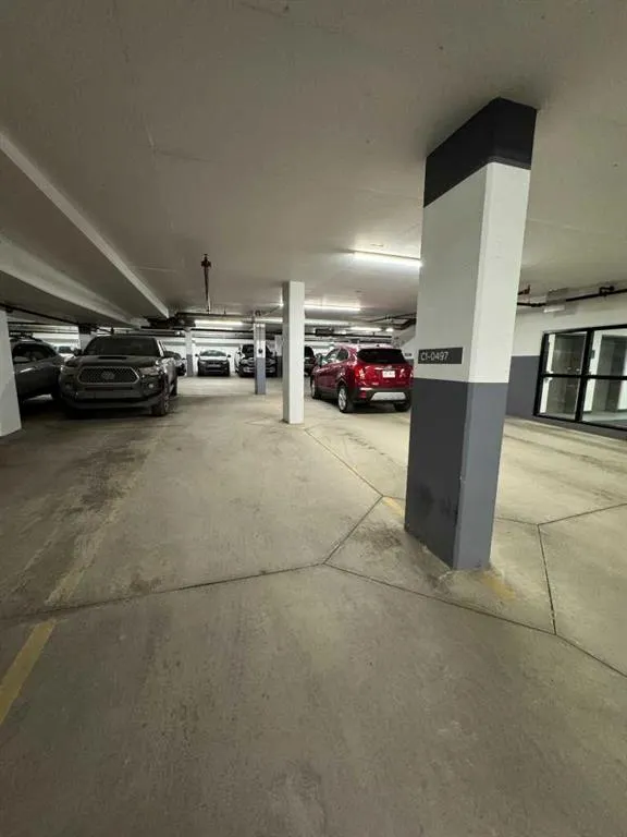 122 Mahogany Centre SE, #401