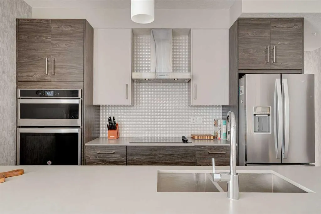 122 Mahogany Centre SE, #401