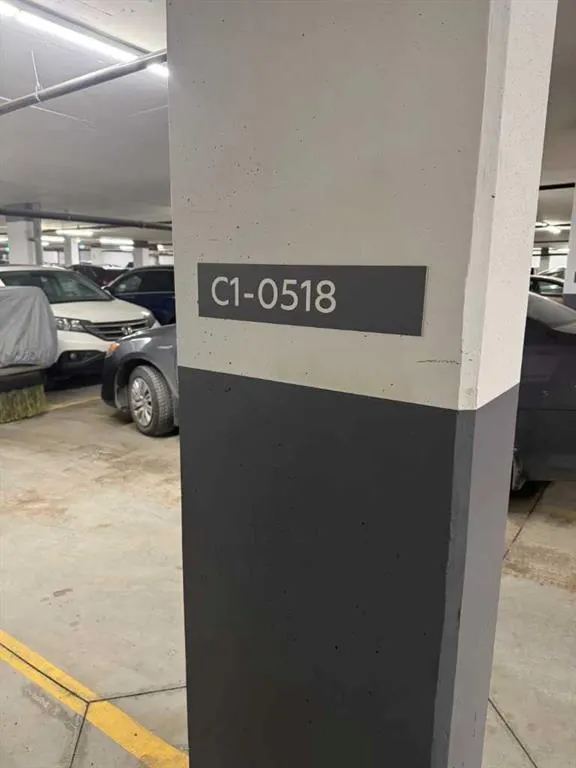 122 Mahogany Centre SE, #401