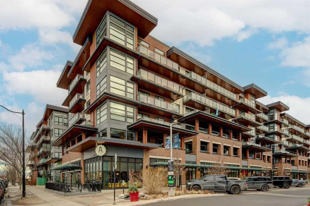 122 Mahogany Centre SE, #401