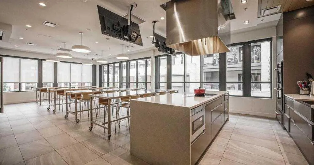122 Mahogany Centre SE, #401