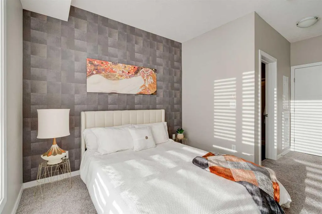 122 Mahogany Centre SE, #401