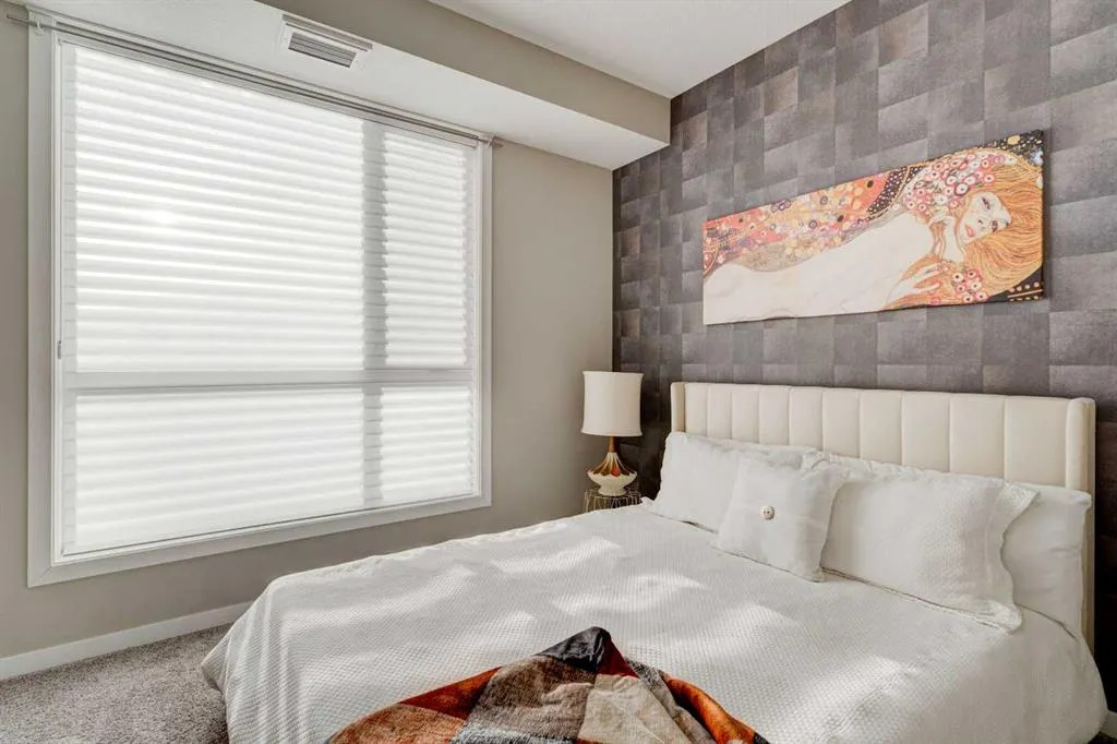 122 Mahogany Centre SE, #401