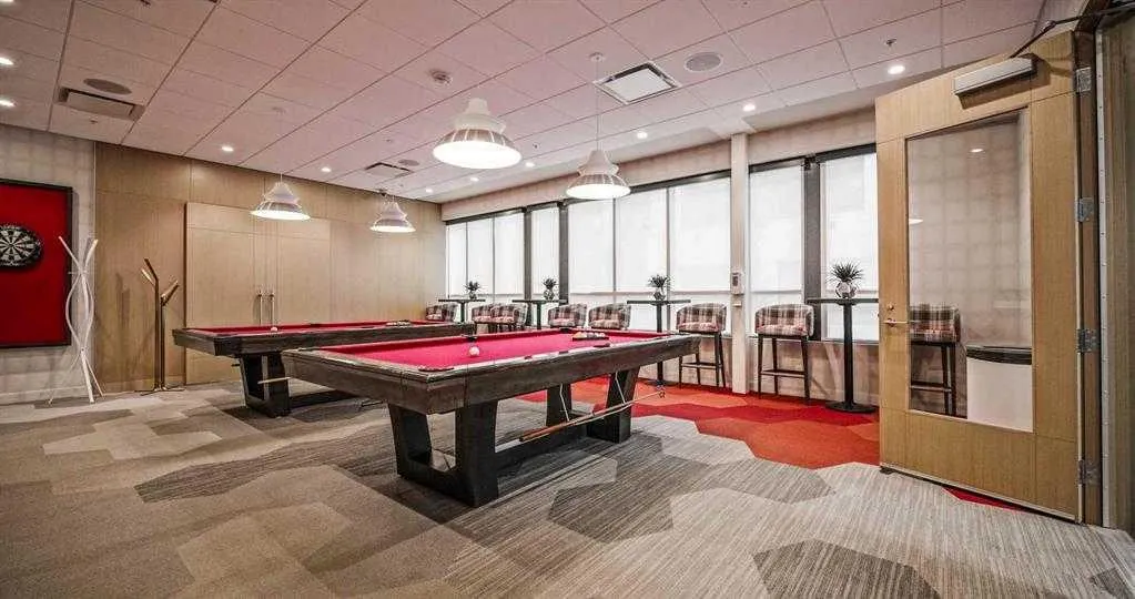 122 Mahogany Centre SE, #401