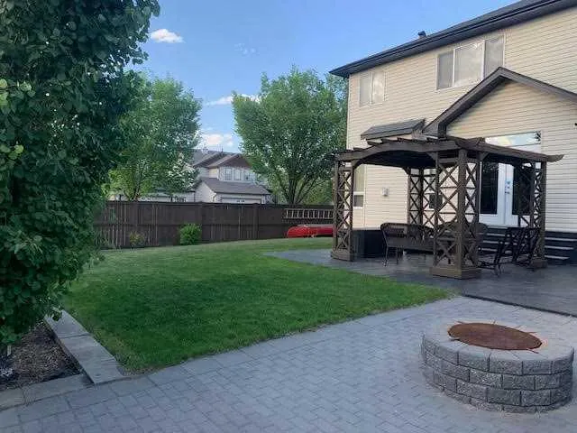 102 West Creek Mews