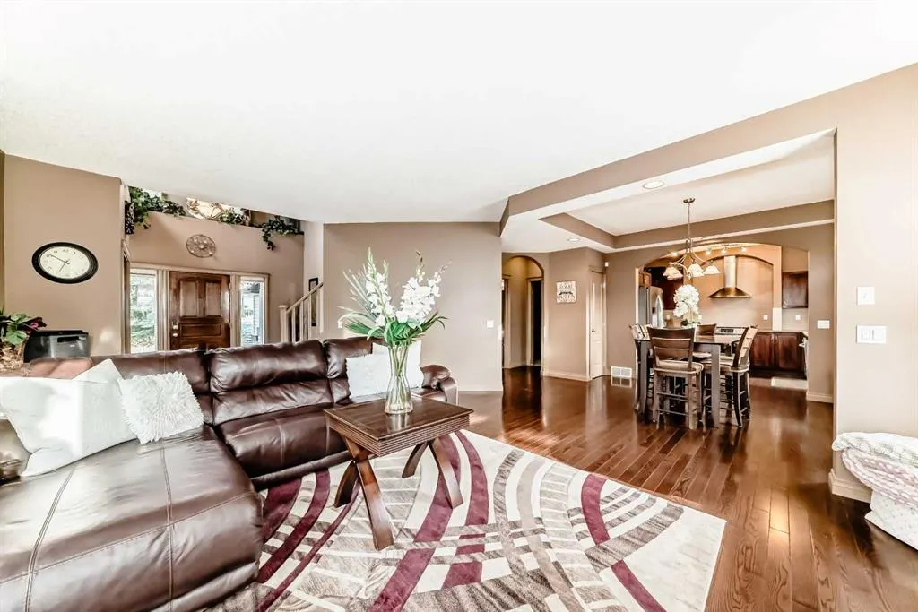 102 West Creek Mews