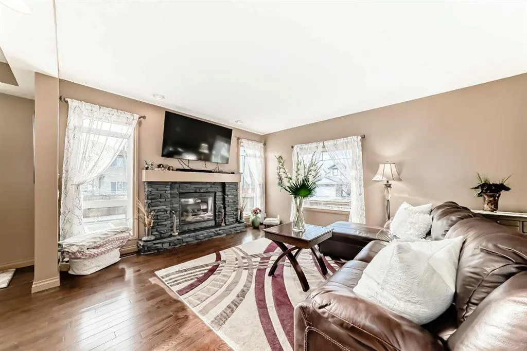102 West Creek Mews