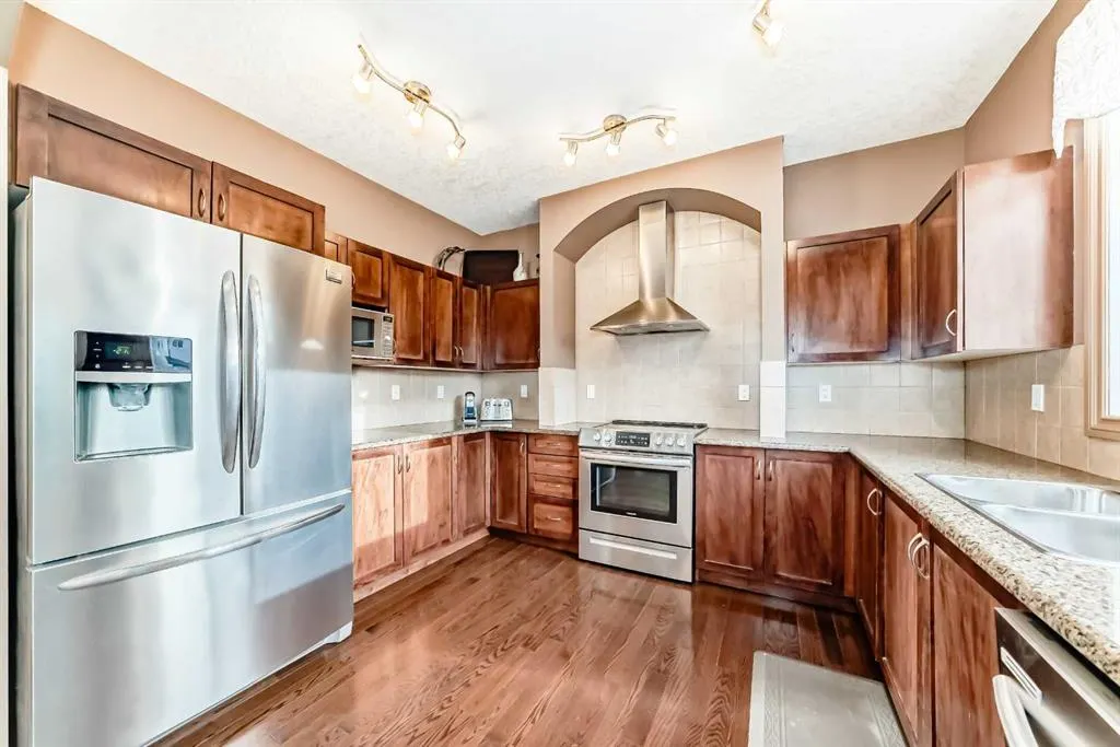 102 West Creek Mews