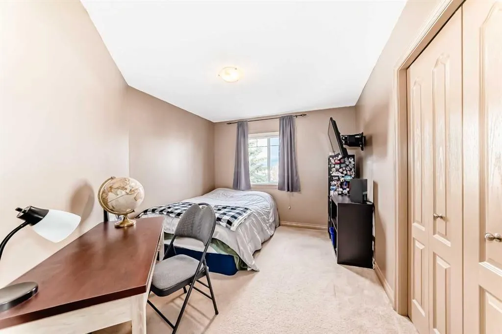 102 West Creek Mews