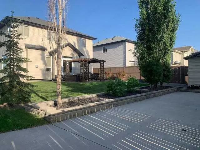 102 West Creek Mews