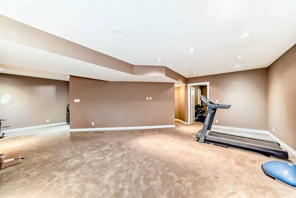 102 West Creek Mews